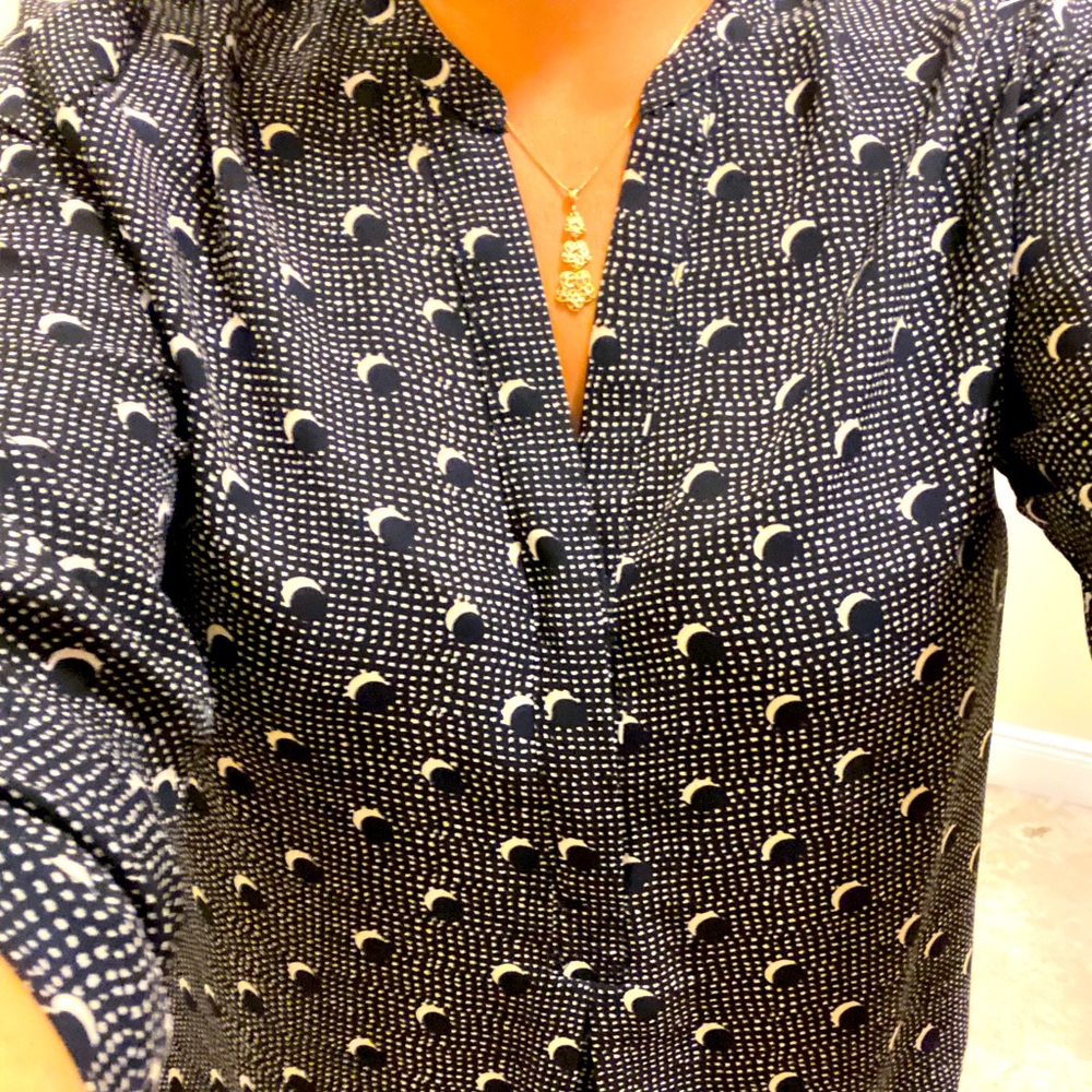 The LOFT blue & beige v neck blouse XS